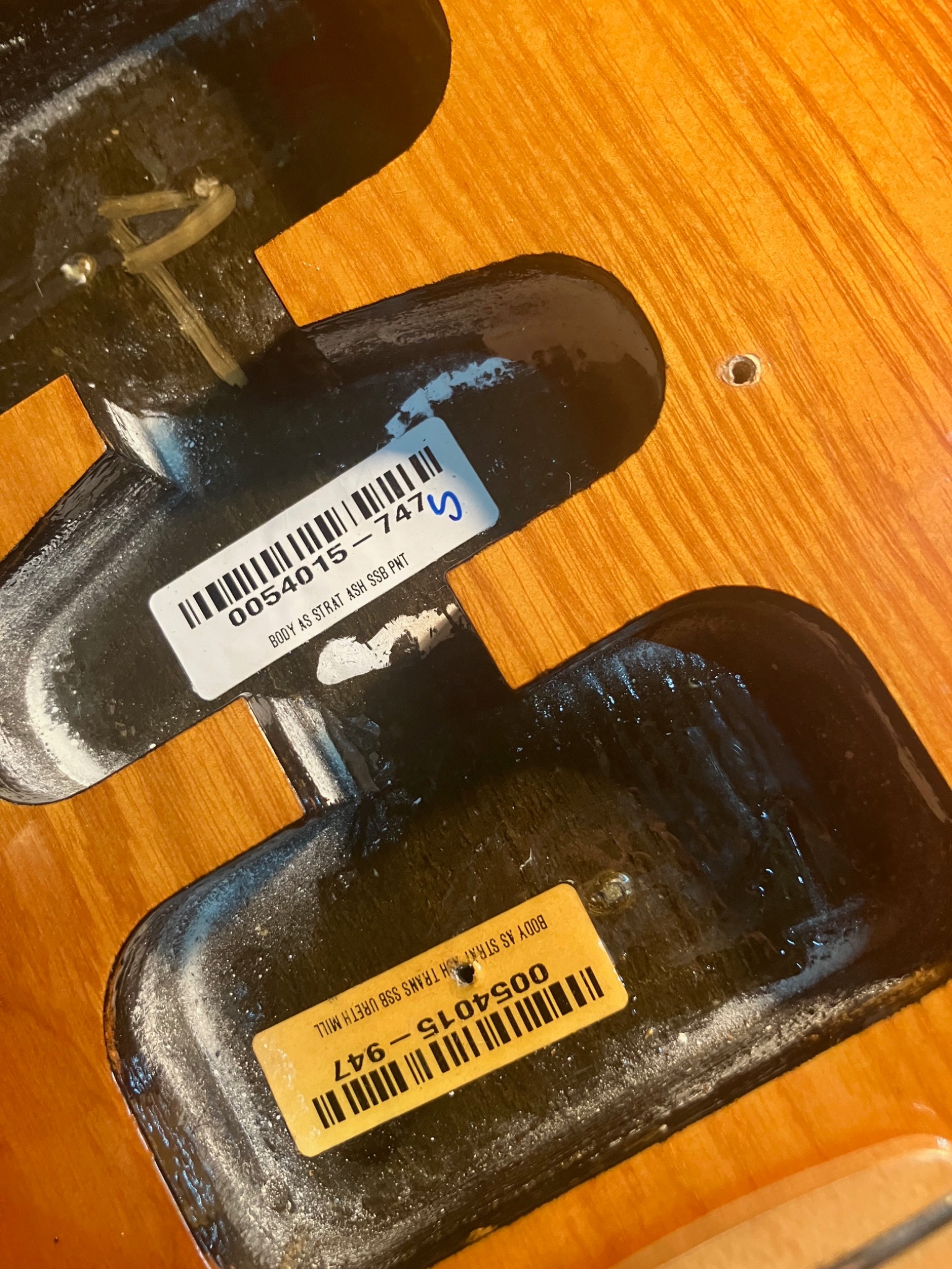 Body-cavity labels van de Fender American Standard Stratocaster USA 2013